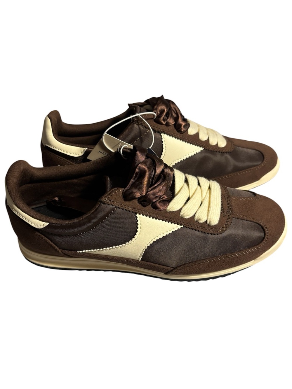 Universal Thread women’s brown & white memory foam sneakers size 7